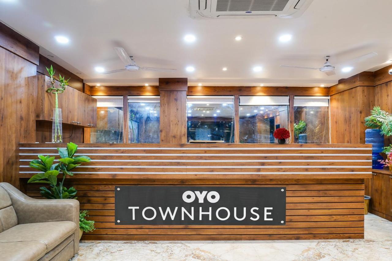 Oyo Townhouse 1132 Hotel Nivedita Rāmnagar 外观 照片